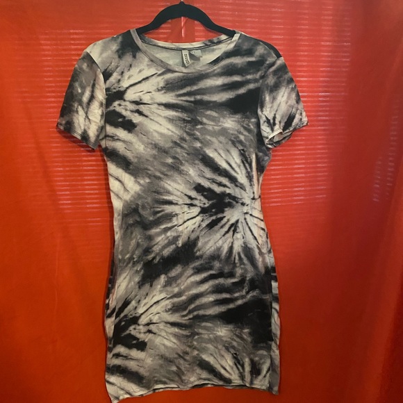 Divided GRAY H&M mini black and white tie dye - Picture 2 of 2
